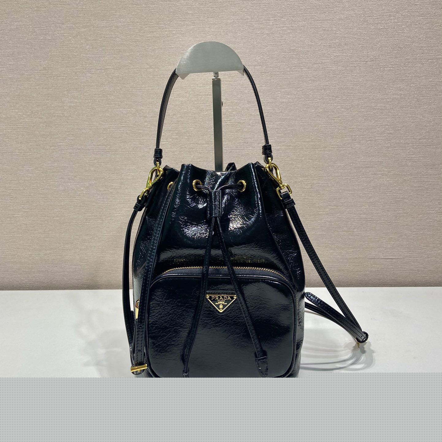 Pra*a bucket bags